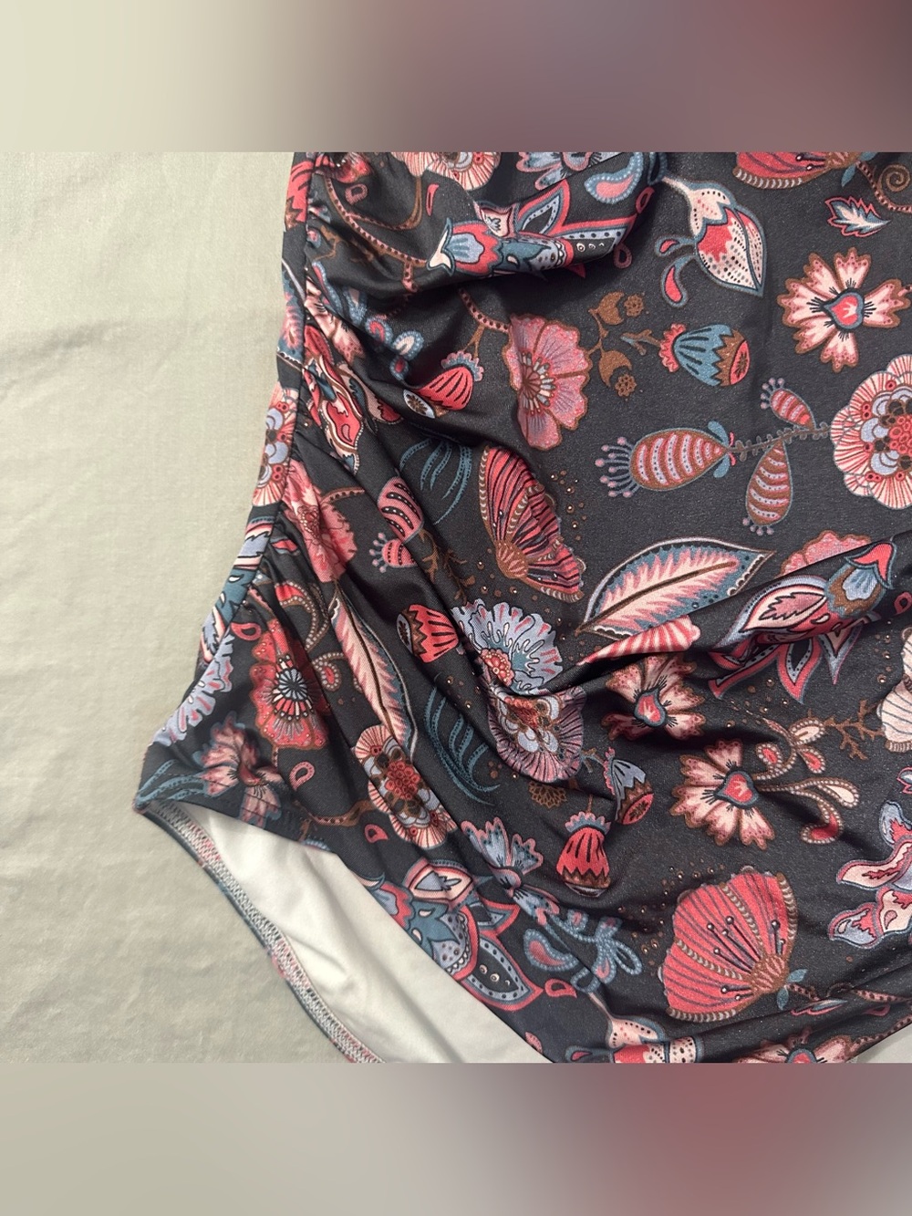 Nip Tuck Swim One Piece Swimsuit US 8 Floral Ruched Twist Front Multi-Fit Cup - Picture 13 of 13